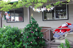 Weihnachtsdekoration in Akaroa