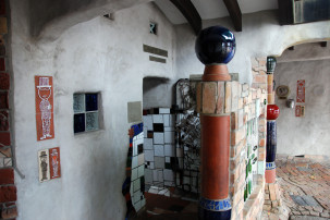 Öffentliche Toilette von Hundertwasser in Kawakawa