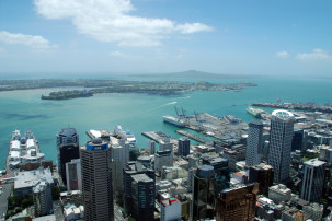Aussicht vom Sky Tower auf Auckland
