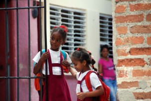 Grundschülerinnen in Camagüey