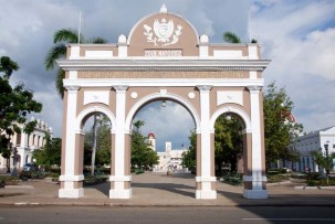 Arc de Triunfo in Cienfuegos